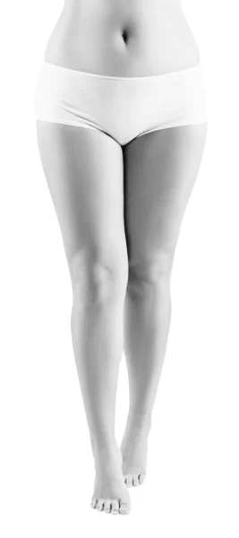 Biraz kilolu, beyaz külotlu kadın bacakları.. — Stok fotoğraf