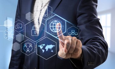 medya ekran simgesine dokunarak işadamı.