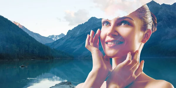 Doble exposición de la mujer y la calma azul lago naturaleza paisaje . — Foto de Stock