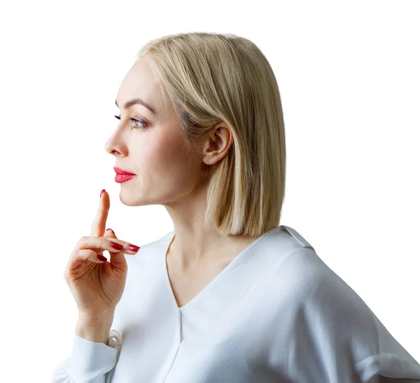 Retrato de una hermosa mujer adulta en blusa blanca. — Foto de Stock