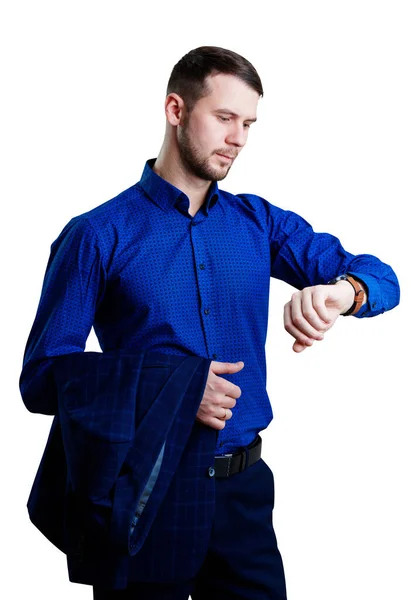 Przystojny młody biznesmen za pomocą inteligentnego zegarka. — Zdjęcie stockowe