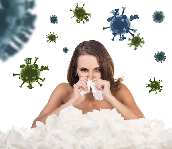 Mujer joven con muchos pañuelos entre las células del coronavirus . — Foto de Stock