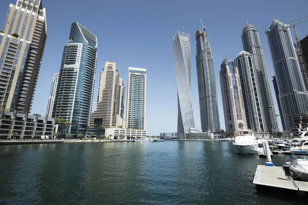 Dubai Marina am Mittag — Stockfoto