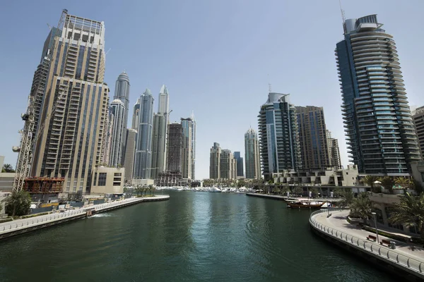 Dubai Marina am Mittag — Stockfoto