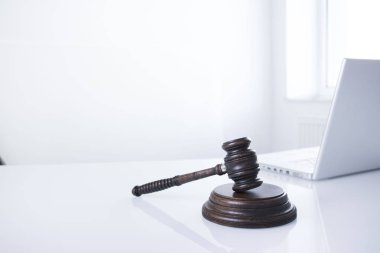 Bir avukat kavramı ile istişare.