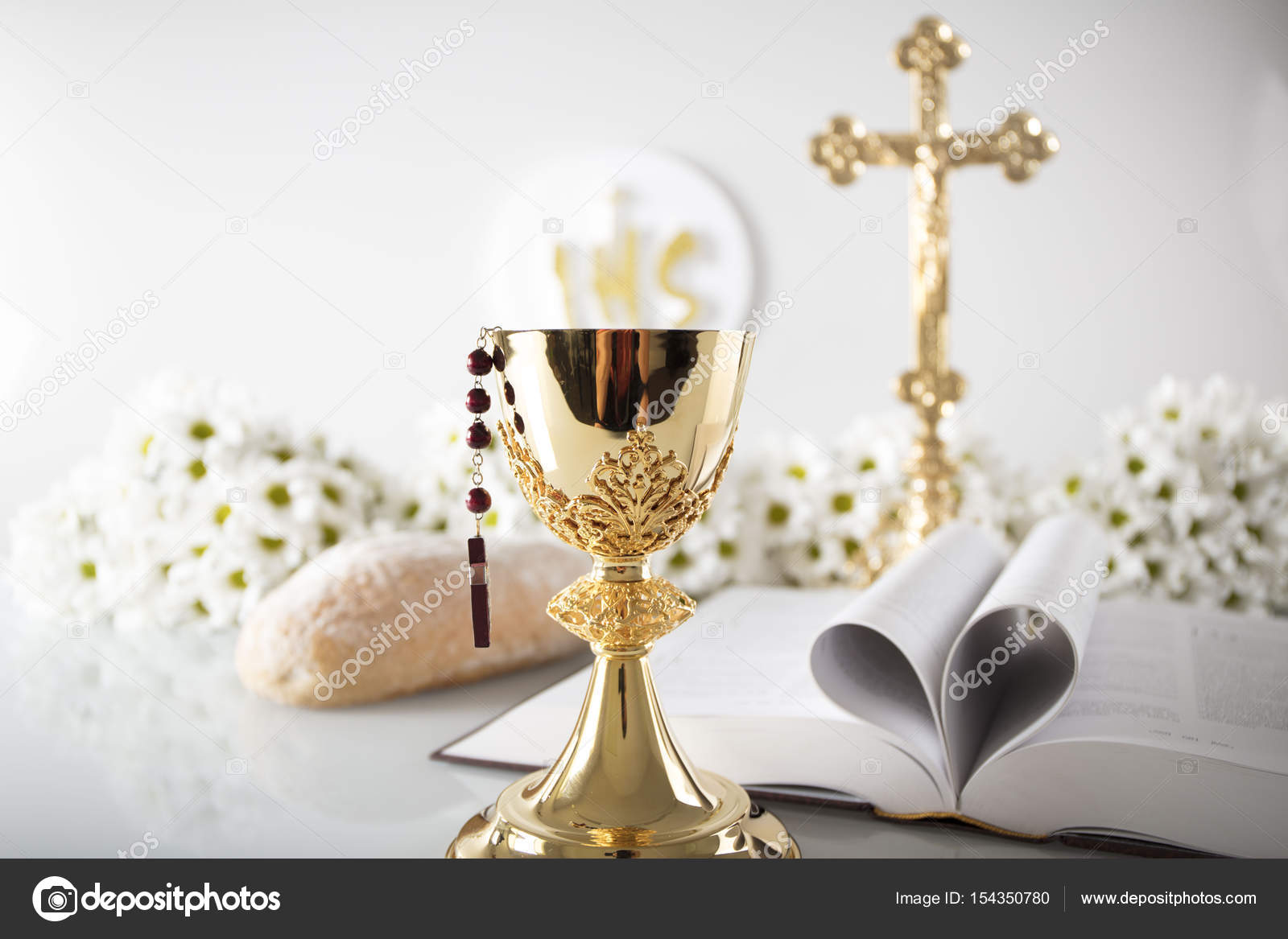 First Holy Communion. Stock Photo by ©zolnierek 154350780