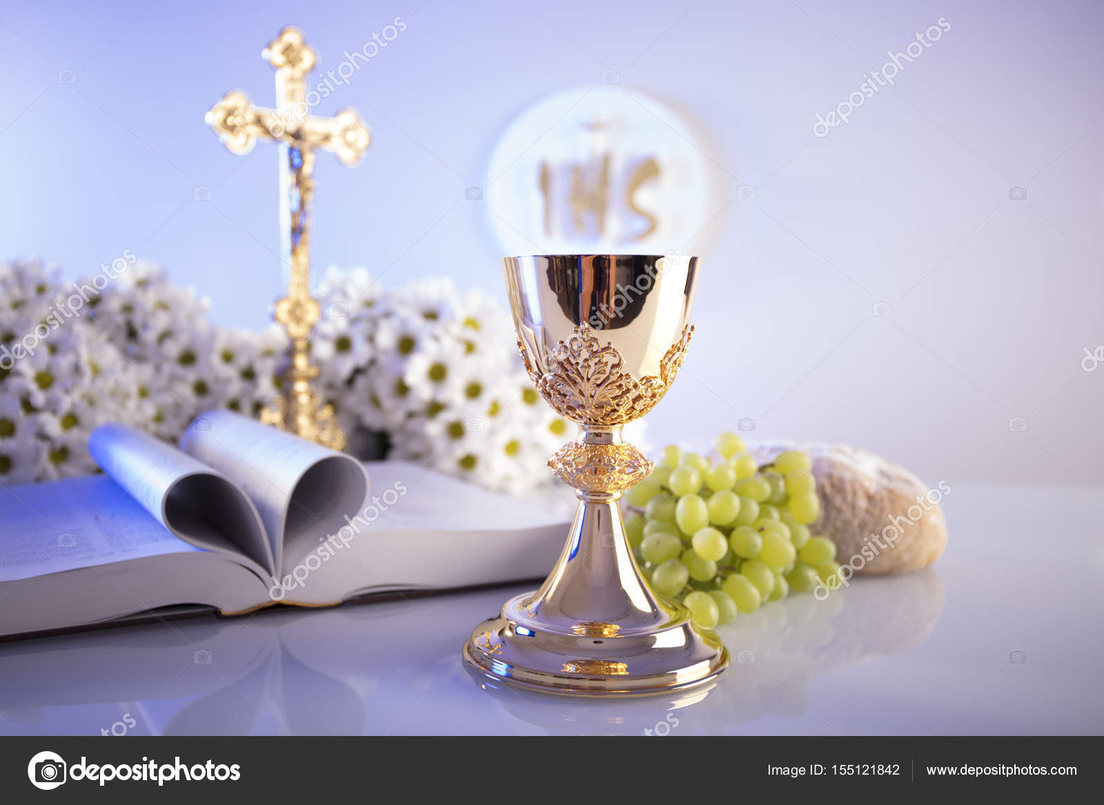 First Holy Communion. Catholic religion theme. Stock Photo by ©zolnierek  155121842