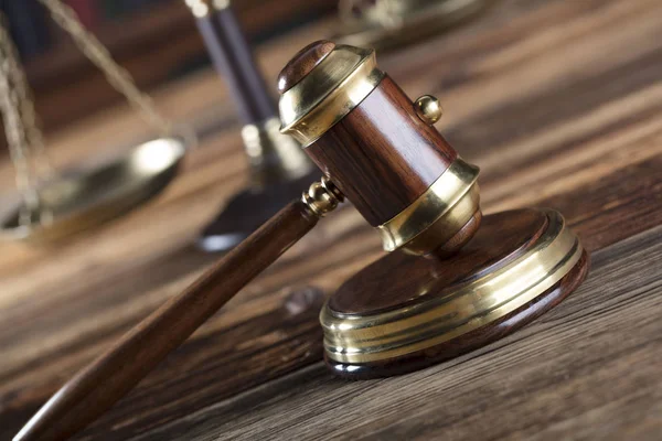 Hukuk sistemi. Hukuk ve adalet kavramı.