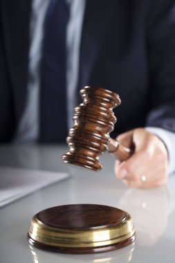 Hukuk ve işletme kavramı.