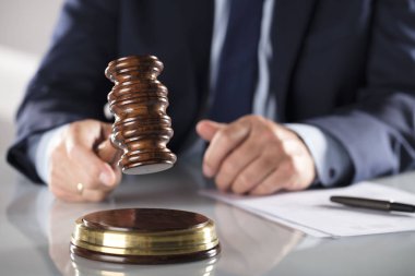 Hukuk ve işletme kavramı.