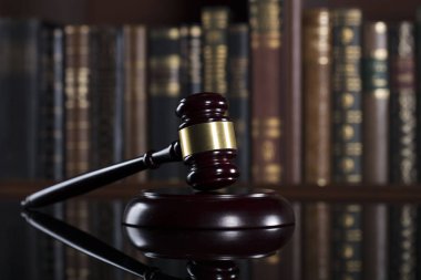 Hukuk Tema Kortu Kütüphane.