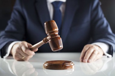 Açık artırma ve iş kavramı.  