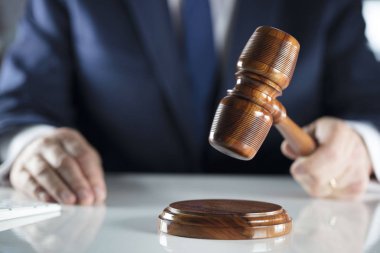 Açık artırma ve iş kavramı.  