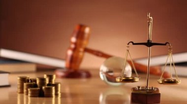 Hukuk ve adalet Tema. Hukuk sembolleri - dolly atış.