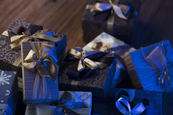 Presenteert Blauw Goud Esthetiek Rustieke Houten Tafel Plaats Voor Tekst — Stockfoto