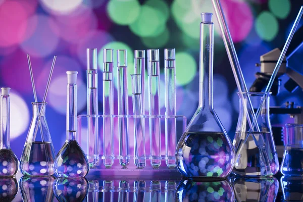 Science Experiment Concept Background Laboratory Beakers Microscope Pipette Bokeh Background — Stock Photo, Image