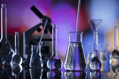 Bilim kavramı arka plan. Laboratuvar cam kompozisyon.