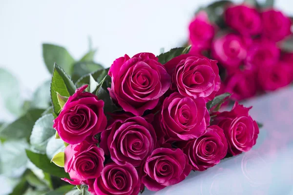 Valentinstag Konzept Strauß Roter Rosen Auf Weißem Hintergrund Platz Für — Stockfoto