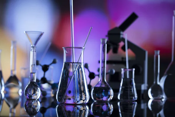 Experimento Científico Fondo Concepto Vasos Laboratorio Microscopio Pipeta Fondo Bokeh — Foto de Stock