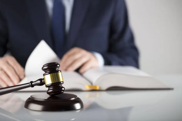 Eficiencia institucional y litigación grupal por representación: la necesidad de tomar pasos hacia la regulación del proceso colectivo en la Provincia del Neuquén