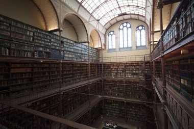 Amsterdam, Hollanda, 4 Mayıs 2018: Amsterdam'da Rijksmuseum eski Kütüphane.