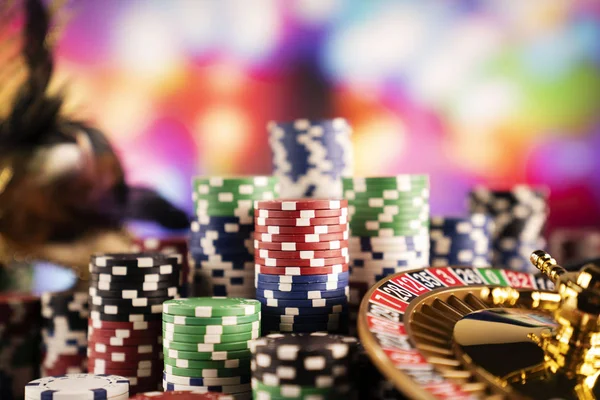 Temat Hazardu Koło Ruletki Żetony Pokerowe Tle Koloru Bokeh — Zdjęcie stockowe