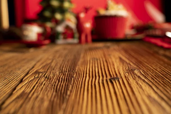 Navidad Vajilla Decoraciones Navideñas Colores Rojo Marrón Fondo Rústico Madera — Foto de Stock