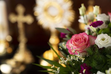 Katolik sembolleri kompozisyonu. Din kavramı.