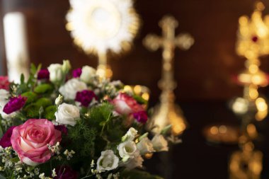 Katolik sembolleri kompozisyonu. Din kavramı.