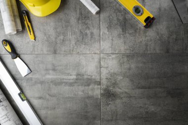 İnşaat ve yenileme konsepti. Müteahhit araçları