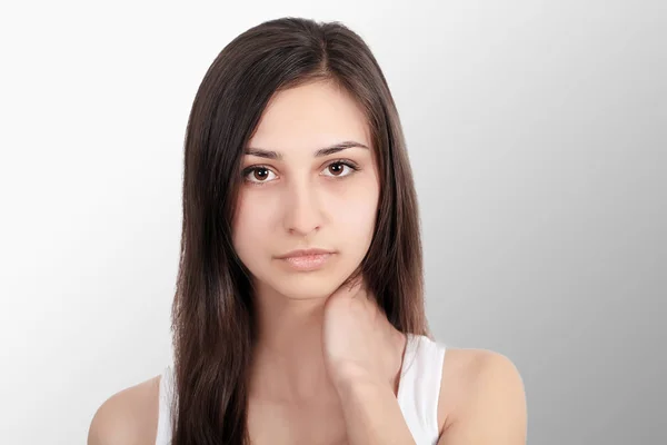 Tanden probleem. Vrouw gevoel tand pijn. Close-up van de mooie Sa — Stockfoto