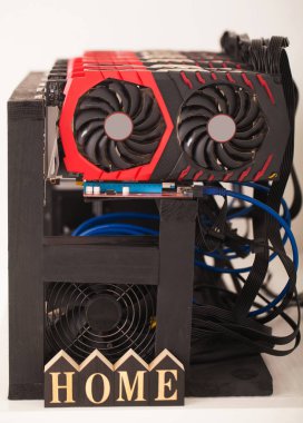 Grafik ekran kartları e-para için çalışıyor. Bilgisayar Bitcoin için