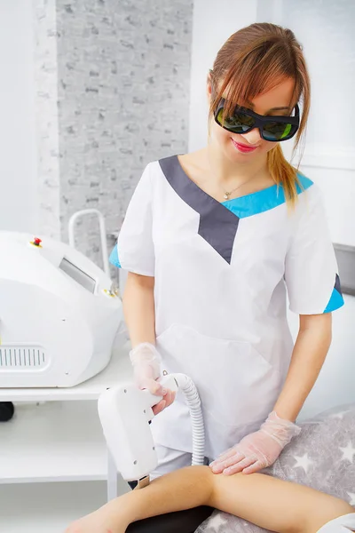 Woman having underarm Laser hair removal epilation — Stock Photo, Image