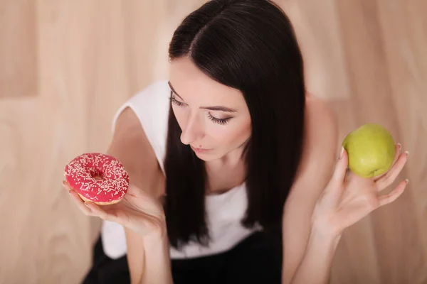 Diet And Fast Food Concept. Overweight Woman Standing On Weighin — Stock Photo, Image