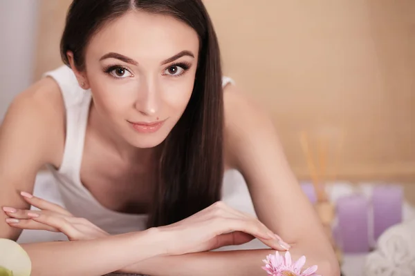 Wellness-Entspannung. Körperpflege für Frauen. schön sexy kaukasischen Mädchen i — Stockfoto