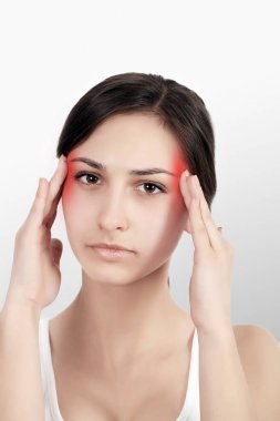 Onu geri getirdiğinde stres ya da baş ağrısı acı acı bir kadın. Acı acı verici. Tahriş tedavi.