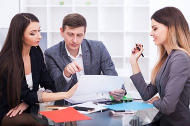 iş ve ofis kavramı - mutlu iş ekibi Office