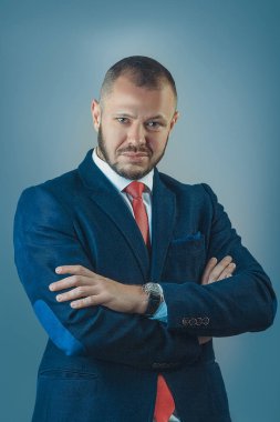 Yakışıklı bir Ceo portresi. Kendinden emin bir işadamı portresi