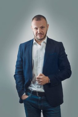 Çekici erkek avukat muhtemelen muhasebeci bankacı executive busi