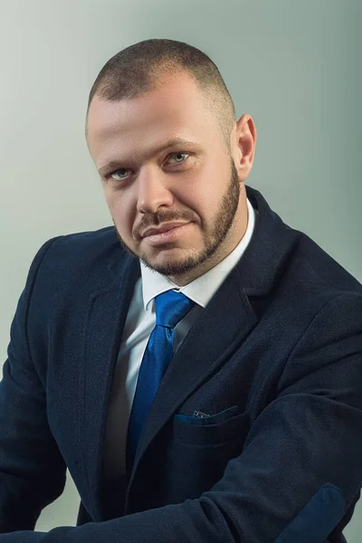 Portrait of a handsome CEO.  Portrait of a confident businessman — Stock Photo, Image