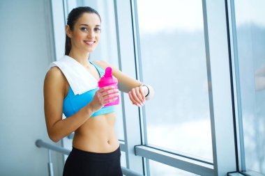 Saatler seyir güzel atletik kız