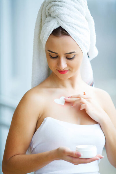 Perfect portrait of a young beautiful woman. Excellent skin. Bea