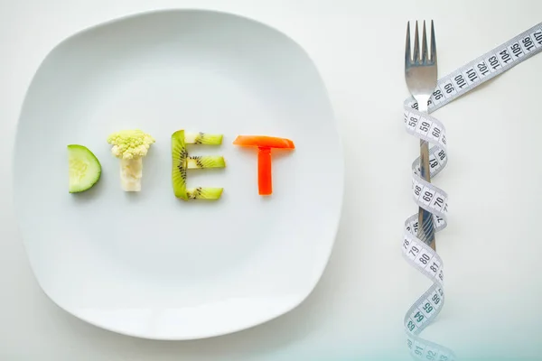 Ernährung. geschrieben mit Gemüse in gesundem Ernährungskonzept — Stockfoto