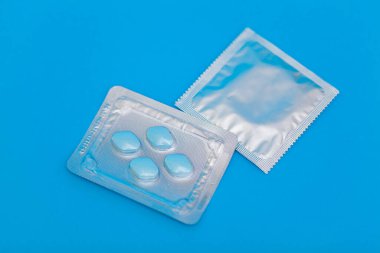 Erkeklerin cinsel sağlığını uzun süre destekleyen haplar.