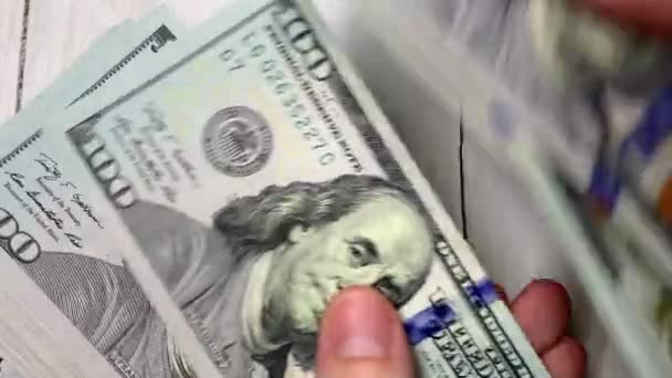Contando pilha de dinheiro, nota de 100 dólares — Vídeo de Stock