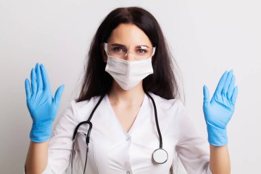 Doktor el hareketi, sağlık güvenliği konsepti gösteriyor