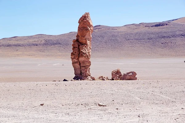 Geological monolith close to Salar the Tara, Chile — Stock Photo, Image