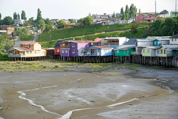 Maisons basculantes à Castro, Chiloe Island, Chili — Photo