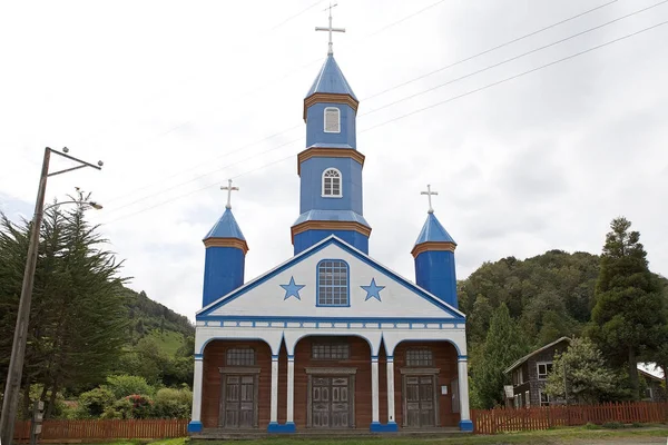 Kyrkan av Tenaun, ön Chiloe, Chile — Stockfoto