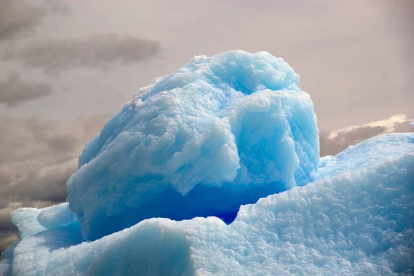 Iceberg na Lagoa de San Rafael, Patagônia, Chile — Fotografia de Stock